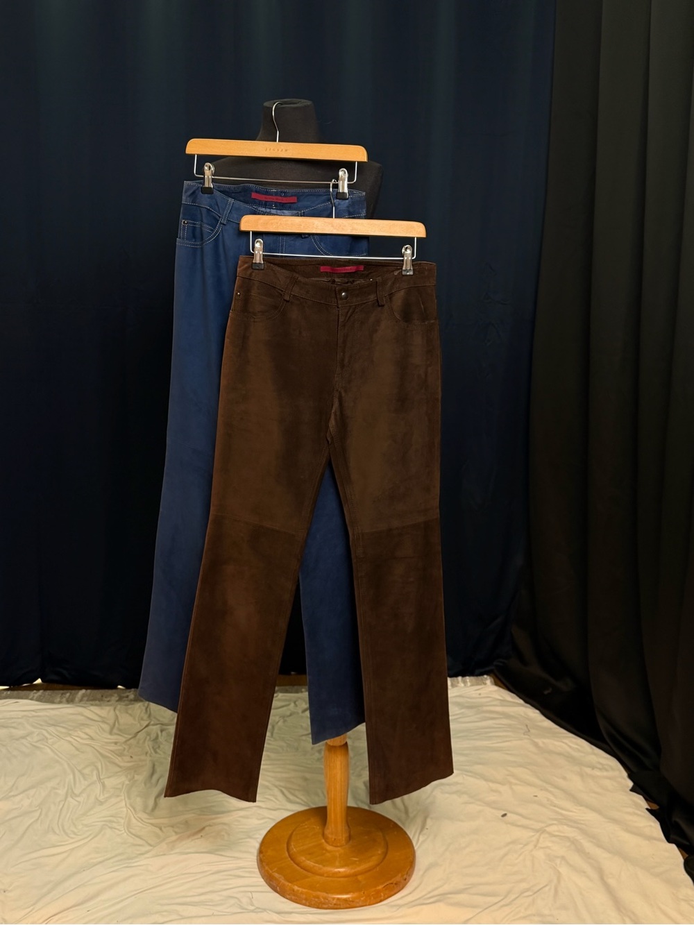 Emma black vintage NWOT Women’s Brown Suede Straight-Leg Jeans SIZE 4